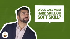 Prof Wagner Cassimiro na videoaula sobre O que vale mais: hard skill ou soft skill?